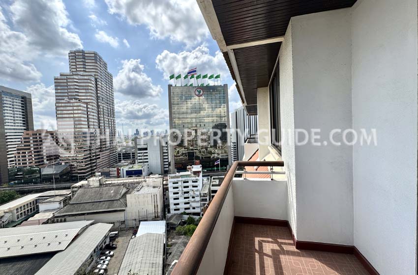 Apartment in Phaholyothin 